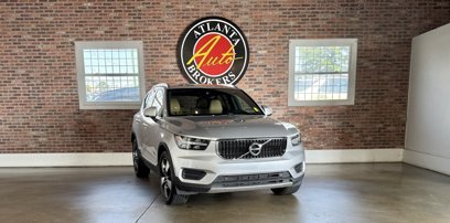 Used 2019 Volvo XC40 T4 Momentum