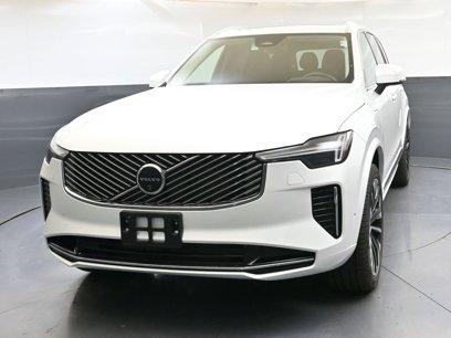 New 2025 Volvo XC90 T8 Plus w/ Protection Package Premier
