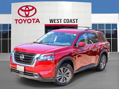 Used 2024 Nissan Pathfinder SV