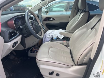 Used 2018 Chrysler Pacifica Limited w/ Advanced Safetytec Group