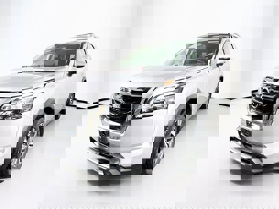 New 2025 Nissan Pathfinder SL w/ Cargo Package