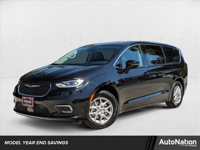 New 2024 Chrysler Pacifica Touring-L