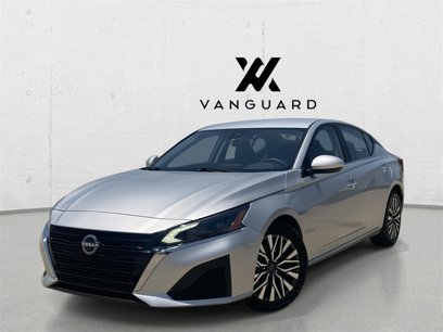Used 2023 Nissan Altima 2.5 SV