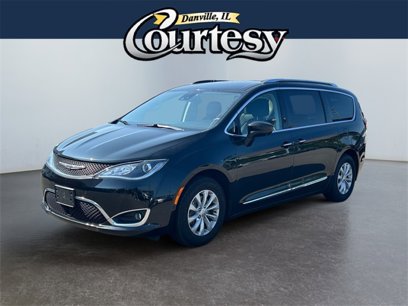 Used 2018 Chrysler Pacifica Touring-L w/ Advanced Safetytec Group
