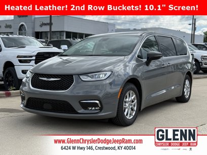 Used 2023 Chrysler Pacifica Touring-L