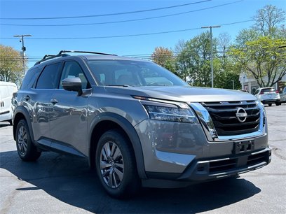 Certified 2022 Nissan Pathfinder SV w/ SV Premium Package