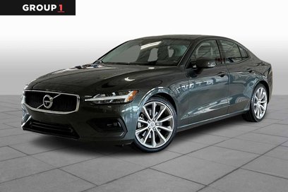Used 2020 Volvo S60 T5 Momentum
