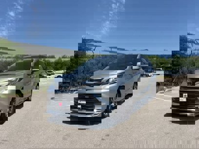 Used 2021 Toyota Sienna XLE