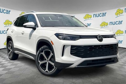 New 2025 Volkswagen Tiguan SE