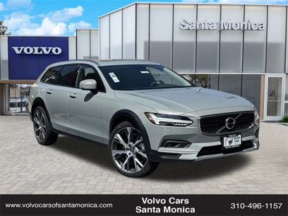 New 2024 Volvo V90 B6 Cross Country Ultimate w/ Protection Package Premier
