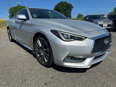 Used 2017 INFINITI Q60 Red Sport 400