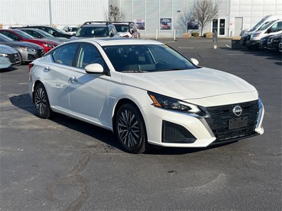 Certified 2023 Nissan Altima 2.5 SV w/ SV Premium Package