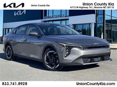 New 2025 Kia K4 EX