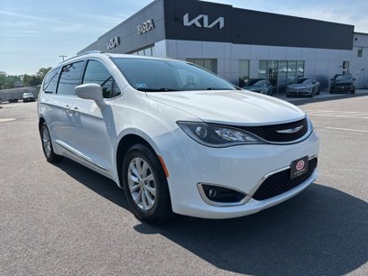 Used 2019 Chrysler Pacifica Touring-L