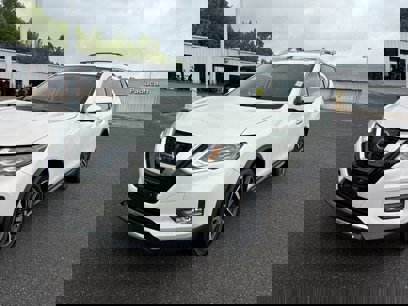 Used 2017 Nissan Rogue SL w/ SL Premium Package