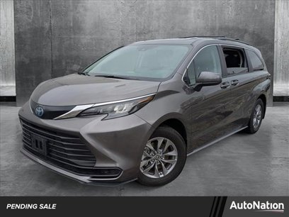 Certified 2024 Toyota Sienna LE