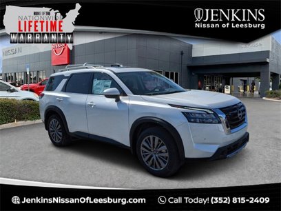 New 2025 Nissan Pathfinder SL w/ SL Premium Package