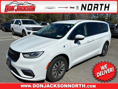 Used 2023 Chrysler Pacifica Touring-L