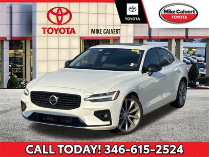 Used 2021 Volvo S60 T5 Momentum w/ Protection Package Premier
