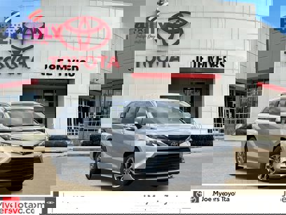 Used 2025 Toyota Sienna LE