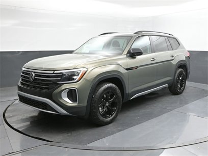 New 2025 Volkswagen Atlas Peak Edition SE