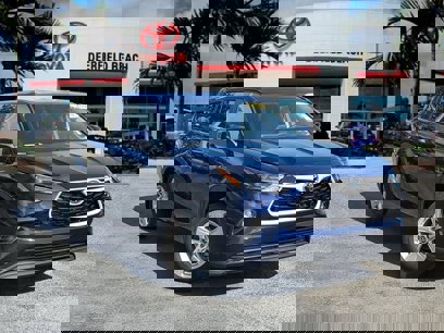 Used 2024 Toyota Highlander LE
