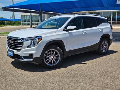 Used 2024 GMC Terrain SLT