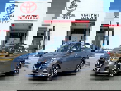 Used 2022 Nissan Altima 2.5 SV w/ SV Premium Package