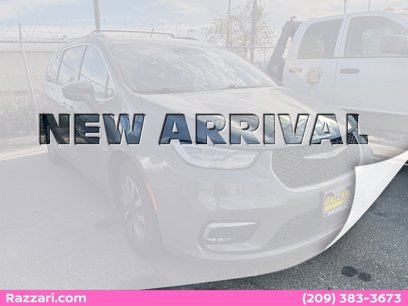 Used 2021 Chrysler Pacifica Touring-L