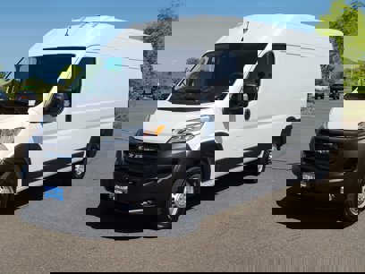New 2025 RAM ProMaster 2500 w/ Convenience Group