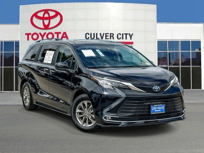 Used 2023 Toyota Sienna XLE