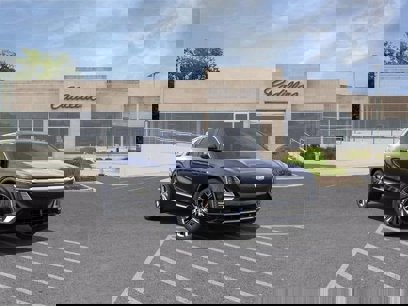 New 2024 Cadillac Lyriq Luxury