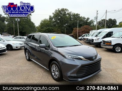 Used 2025 Toyota Sienna LE w/ LE Plus Package