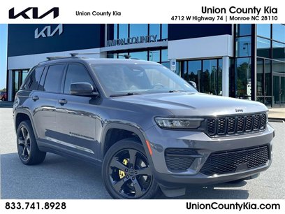 Used 2023 Jeep Grand Cherokee Altitude