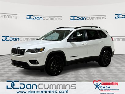 Used 2023 Jeep Cherokee Altitude Lux