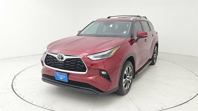 Used 2024 Toyota Highlander LE