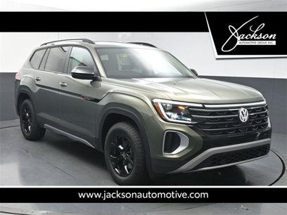 New 2025 Volkswagen Atlas Peak Edition SE
