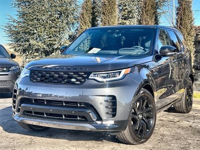 New 2025 Land Rover Discovery Dynamic SE