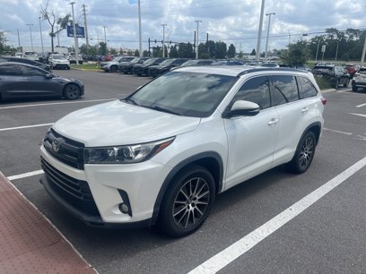 Used 2017 Toyota Highlander SE