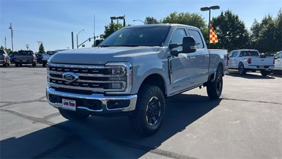 New 2025 Ford F350 Lariat w/ Tremor Off-Road Package
