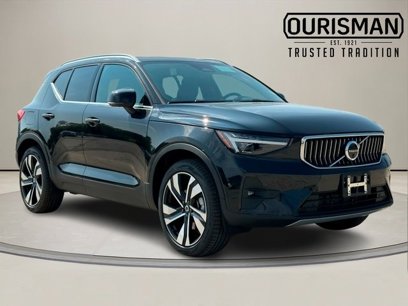 New 2025 Volvo XC40 B5 Ultra w/ Climate Package