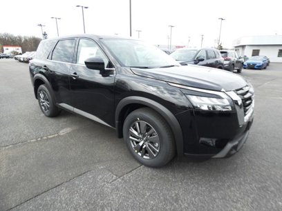 New 2025 Nissan Pathfinder S