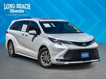 Used 2023 Toyota Sienna XLE