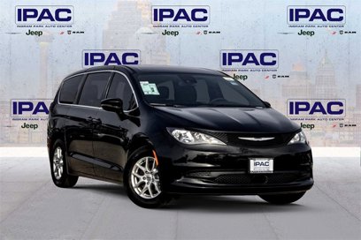 New 2025 Chrysler Voyager LX