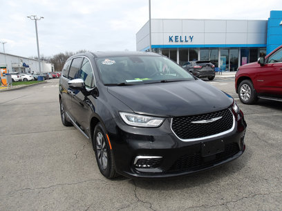 Used 2023 Chrysler Pacifica Limited