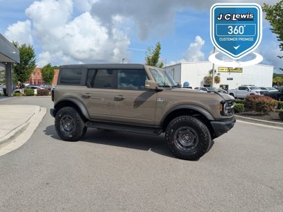 New 2025 Ford Bronco Outer Banks