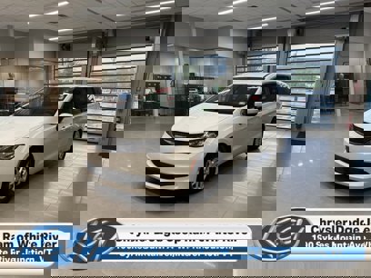 Used 2022 Chrysler Voyager LX