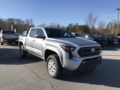 New 2025 Toyota Tacoma SR5
