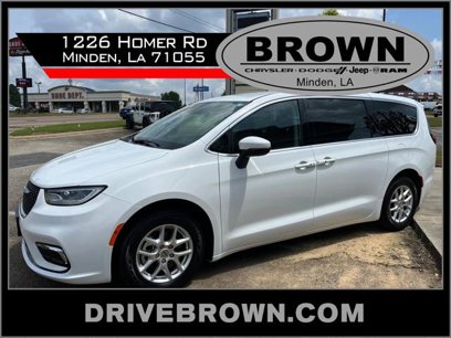 Certified 2023 Chrysler Pacifica Touring-L