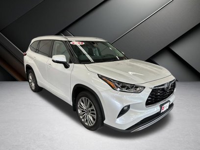 Used 2022 Toyota Highlander Platinum